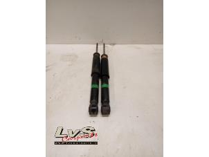 Used Shock absorber kit Renault Twingo III (AH) 1.0 SCe 70 12V Price € 49,00 Margin scheme offered by LvS Carparts