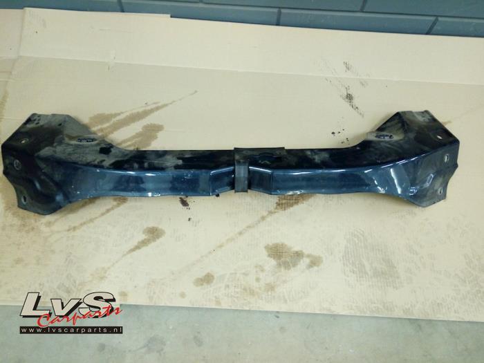 Begagnade Front Mercedes ML I (163) 320 3.2 V6 18V Autom. Pris € 18,00 Marginaltabell erbjuds av LvS Carparts