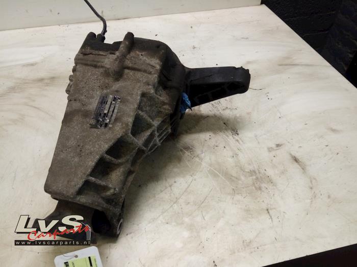 Begagnade Främre differential Mercedes ML I (163) 320 3.2 V6 18V Autom. Pris € 215,10 Marginaltabell erbjuds av LvS Carparts