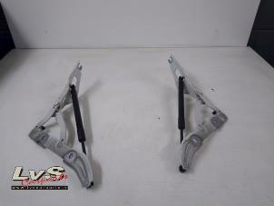 Used Set of gas struts for boot BMW 3 serie (E92) Price € 24,00 Margin scheme offered by LvS Carparts