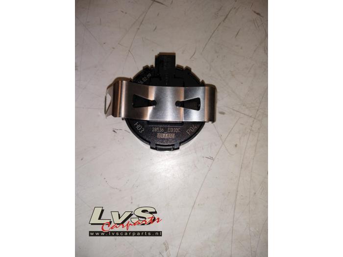 Begagnade Regnsensor Nissan Qashqai (J10) 1.6 16V Pris € 20,00 Marginaltabell erbjuds av LvS Carparts