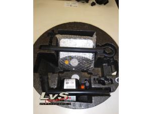 Used Tool set Renault Clio IV (5R) 0.9 Energy TCE 90 12V Price € 31,00 Margin scheme offered by LvS Carparts