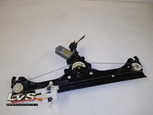 Used Window mechanism 4-door, front right Fiat 500 (312) 0.9 TwinAir 85 Price € 40,00 Margin scheme offered by LvS Carparts