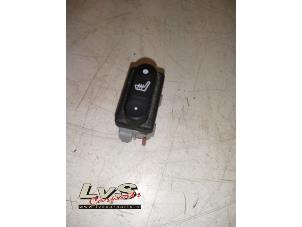 Usados Interruptor de calefactor de asiento Nissan Qashqai (J10) 1.6 16V Precio € 10,00 Norma de margen ofrecido por LvS Carparts