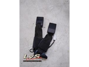Used Rear seatbelt buckle, right Nissan Qashqai (J10) 1.6 16V Price € 16,00 Margin scheme offered by LvS Carparts