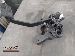 Used Brake pedal Opel Karl 1.0 12V Price € 97,00 Margin scheme offered by LvS Carparts
