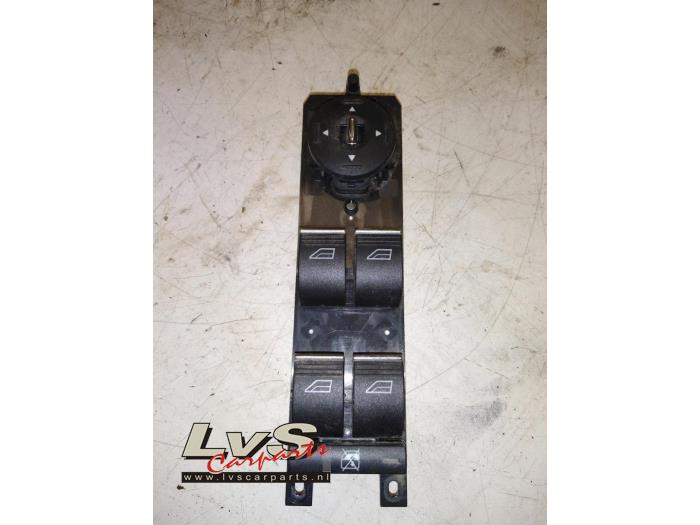 Usados Interruptor combinado de ventanillas Ford C-Max (DXA) 1.6 TDCi 16V Precio € 36,00 Norma de margen ofrecido por LvS Carparts