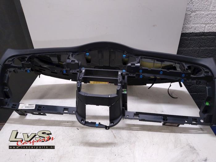 Usados Salpicadero BMW Mini (R50/53) 1.6 16V One Precio € 81,00 Norma de margen ofrecido por LvS Carparts
