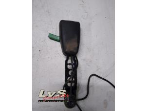 Used Front seatbelt buckle, right Volvo V50 (MW) 2.0 D 16V Price € 16,00 Margin scheme offered by LvS Carparts