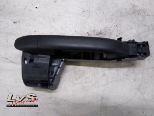 Used Rear door handle 4-door, right Mercedes Vito (447.6) 2.2 114 CDI 16V Price € 24,20 Inclusive VAT offered by LvS Carparts