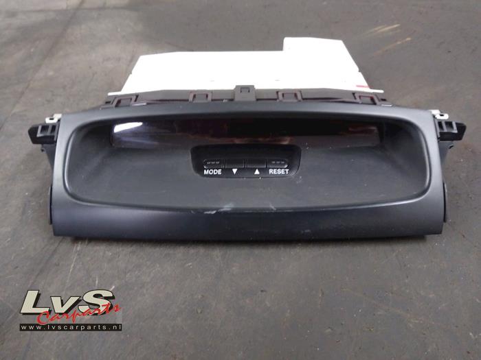 Begagnade Innerdisplay Toyota Land Cruiser (J12) 3.0 D-4D 16V Pris € 65,00 Marginaltabell erbjuds av LvS Carparts