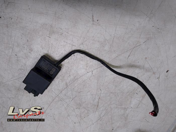 Używane Modul paliwowy ADM Audi A1 Sportback (8XA/8XF) 1.0 TFSI Ultra 12V Cena € 30,00 Procedura marży oferowane przez LvS Carparts