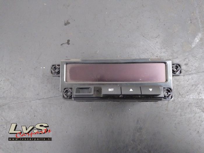 Begagnade Innerdisplay Kia Cee'd Sportswagon (JDC5) 1.6 CRDi 16V VGT Pris € 30,00 Marginaltabell erbjuds av LvS Carparts
