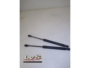 Used Set of gas struts for boot Kia Cee'd Sportswagon (JDC5) 1.6 CRDi 16V VGT Price € 22,50 Margin scheme offered by LvS Carparts