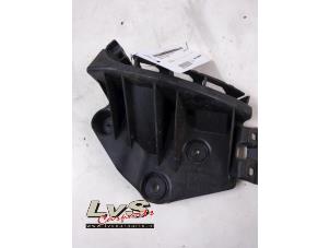 Used Rear bumper bracket, right Audi A3 (8P1) Price € 20,00 Margin scheme offered by LvS Carparts