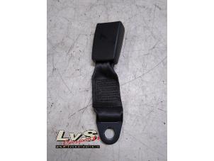 Usagé Attache ceinture arrière gauche Ford Ka II 1.2 Prix € 10,00 Règlement à la marge proposé par LvS Carparts