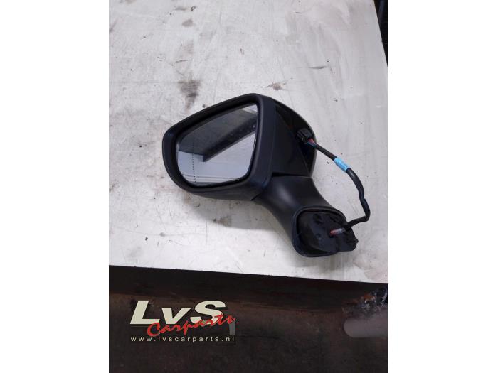 Wing mirror, left from a Renault Clio IV (5R) 0.9 Energy TCE 90 12V 2017