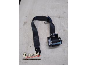 Used Rear seatbelt, left Renault Clio IV (5R) 0.9 Energy TCE 90 12V Price € 60,00 Margin scheme offered by LvS Carparts