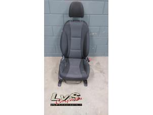 Used Seat, right Hyundai i30 (GDHB5) 1.4 CRDi Blue Drive 16V Price € 95,00 Margin scheme offered by LvS Carparts