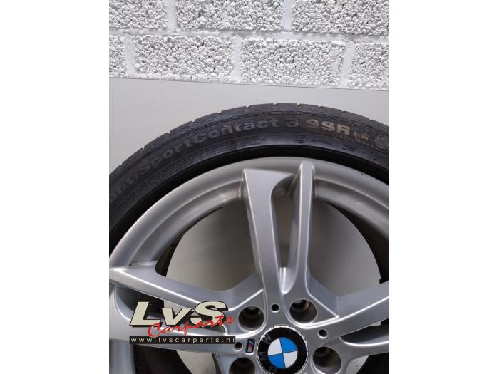 Llanta y neumático de un BMW X3 (F25) xDrive30d 24V 2012