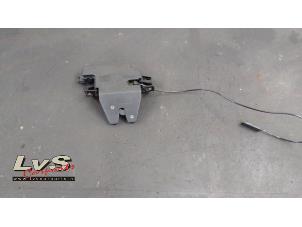 Used Tailgate lock mechanism BMW 1 serie (E87/87N) 118d 16V Price € 15,00 Margin scheme offered by LvS Carparts
