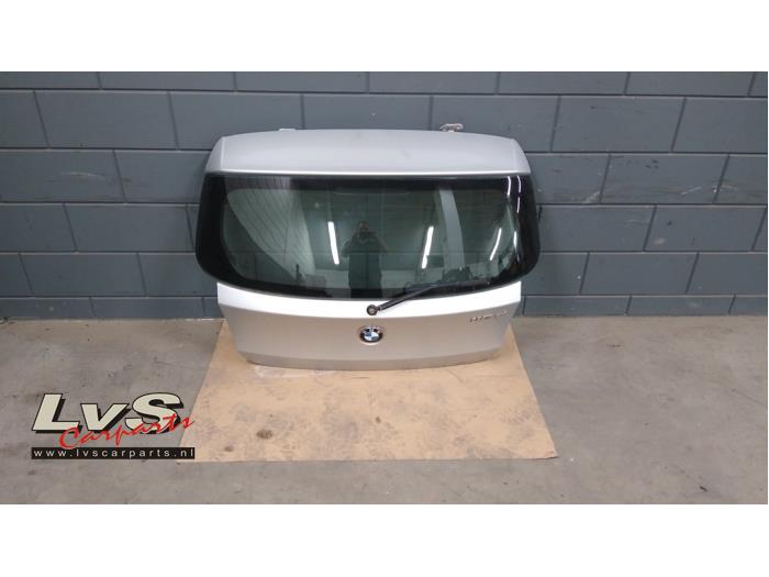 Tailgate from a BMW 1 serie (E87/87N) 118d 16V 2007