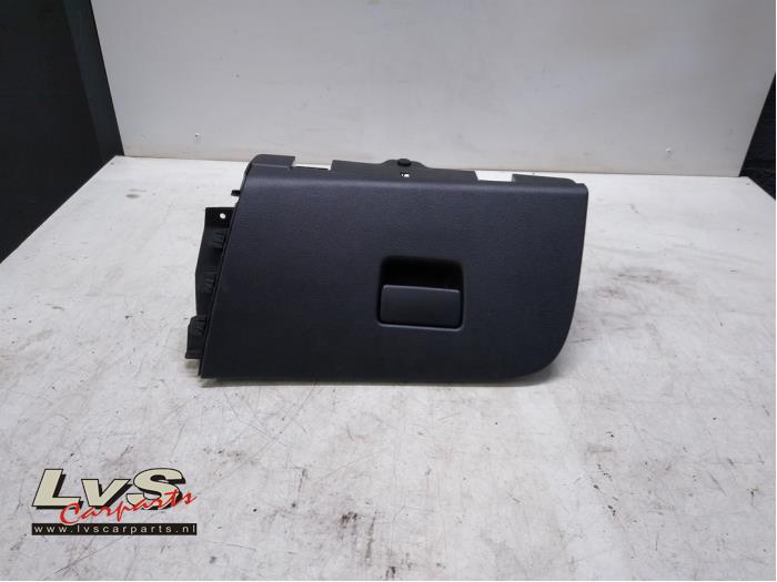 Gebrauchte Handschuhfach Opel Astra K 1.6 CDTI 16V Preis € 45,00 Margenregelung angeboten von LvS Carparts