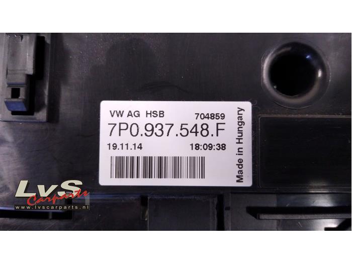 Skrzynka bezpieczników z Volkswagen Touareg (7PA/PH) 3.0 TDI V6 24V BlueMotion Technology SCR 2014