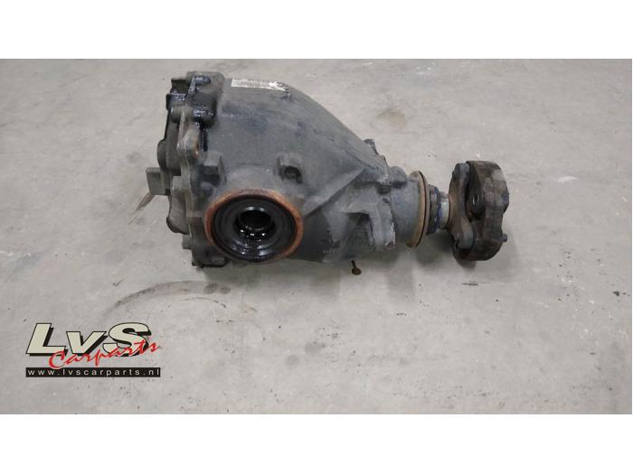 Rear differential from a BMW 3 serie (F30) 330d 3.0 24V 2016