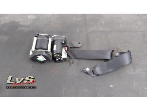Used Seatbelt tensioner, right BMW 3 serie (F30) 330d 3.0 24V Price € 95,00 Margin scheme offered by LvS Carparts