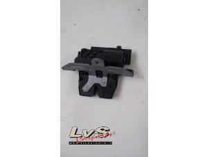 Used Tailgate lock mechanism Ford Fiesta 7 1.1 Ti-VCT 12V 85 Price € 32,50 Margin scheme offered by LvS Carparts