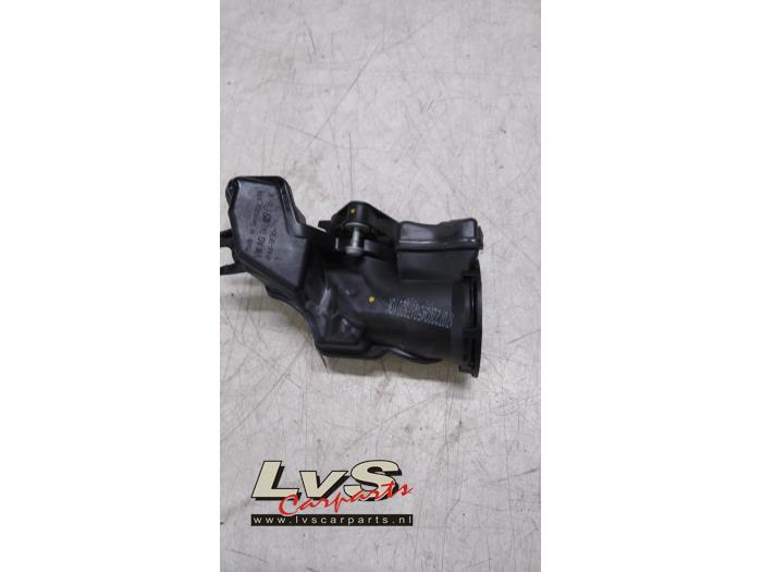 Gebrauchte Intercooler Rohr Volkswagen Golf VII (AUA) 1.0 TSI 12V BlueMotion Preis € 25,00 Margenregelung angeboten von LvS Carparts