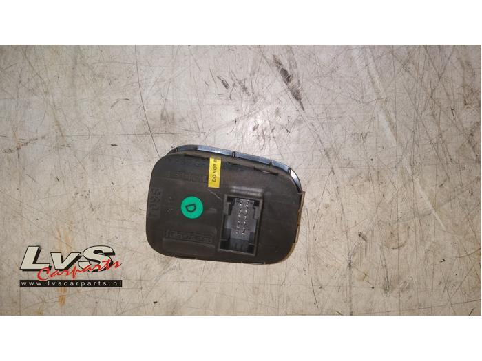 Panic lighting switch from a Peugeot Bipper (AA) 1.3 BlueHDi 80 16V 2016