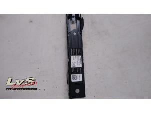 Usagé Guide ceinture de sécurité Skoda Fabia III Combi (NJ5) 1.2 TSI 16V Greentech Prix € 18,00 Règlement à la marge proposé par LvS Carparts