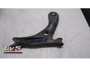 Used Front lower wishbone, right Volkswagen Up! (121) 1.0 12V 60 Price € 50,00 Margin scheme offered by LvS Carparts