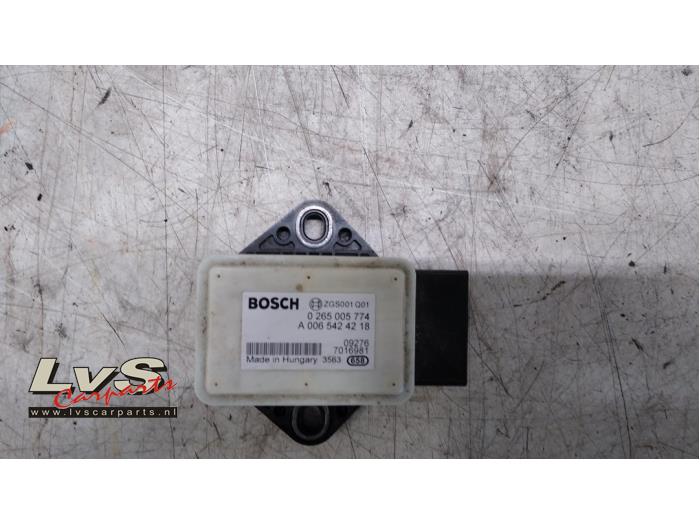 Begagnade Styrvinkelsensor Mercedes Vito (639.7) 2.2 109 CDI 16V Pris € 30,00 Marginaltabell erbjuds av LvS Carparts