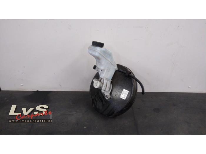 Usagé Servo frein Opel Adam 1.2 16V Prix € 75,00 Règlement à la marge proposé par LvS Carparts