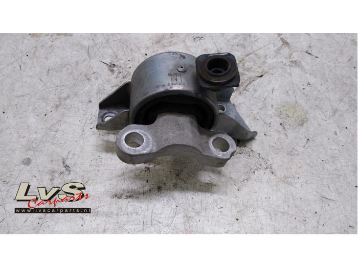 Used Engine mount Opel Adam 1.2 16V Price € 10,00 Margin scheme offered by LvS Carparts