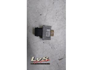 Used Glow plug relay Renault Captur (2R) 1.5 Energy dCi 90 FAP Price € 12,10 Inclusive VAT offered by LvS Carparts
