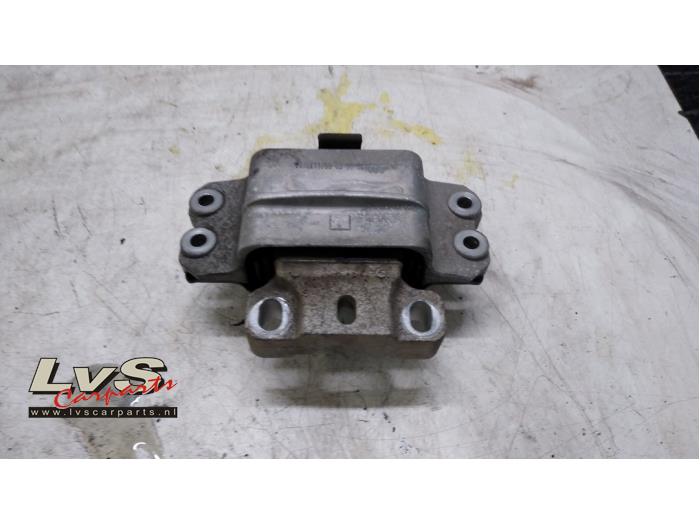 Used Engine mount Seat Leon (1P1) 1.4 TSI 16V Price € 10,00 Margin scheme offered by LvS Carparts