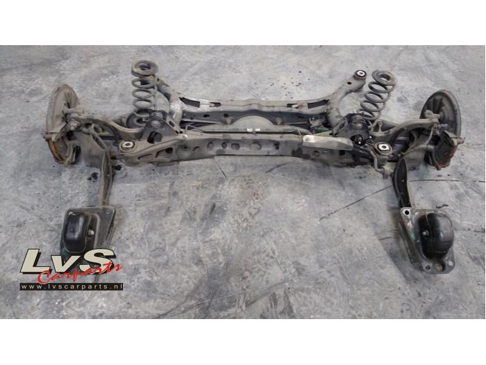 Usagé Train arrière complet Volkswagen Passat Variant (3G5) 1.6 TDI 16V Prix € 195,00 Règlement à la marge proposé par LvS Carparts