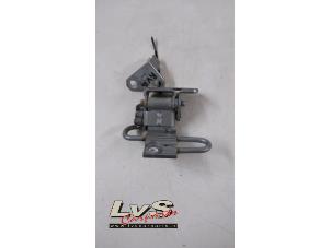 Used Front door hinge, right Volkswagen Eos (1F7/F8) Price € 20,00 Margin scheme offered by LvS Carparts