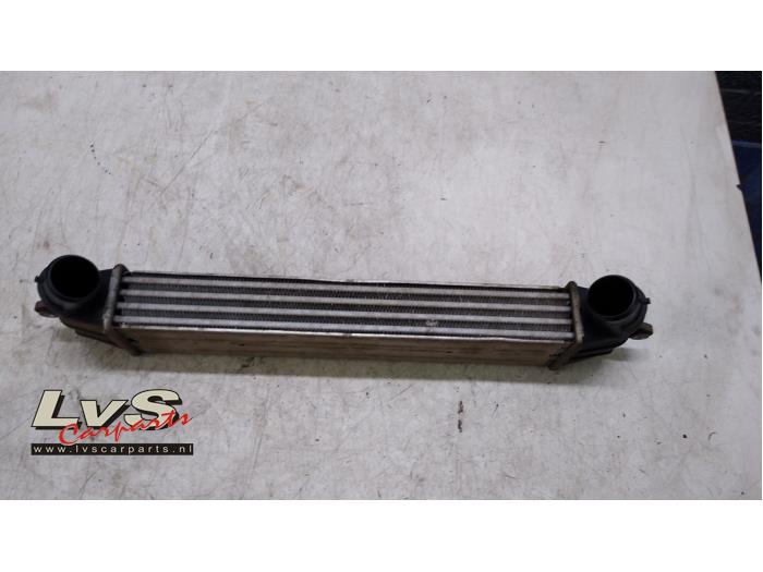 Usados Intercooler Fiat Doblo Cargo (223) 1.3 D 16V Multijet DPF Precio € 90,75 IVA incluido ofrecido por LvS Carparts