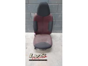 Used Seat, left Toyota Aygo (B10) 1.0 12V VVT-i Price € 50,00 Margin scheme offered by LvS Carparts