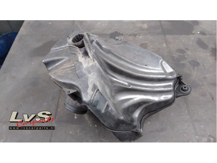 Gebrauchte Luftfiltergehäuse BMW 1 serie (E87/87N) 118i 16V Preis € 30,00 Margenregelung angeboten von LvS Carparts