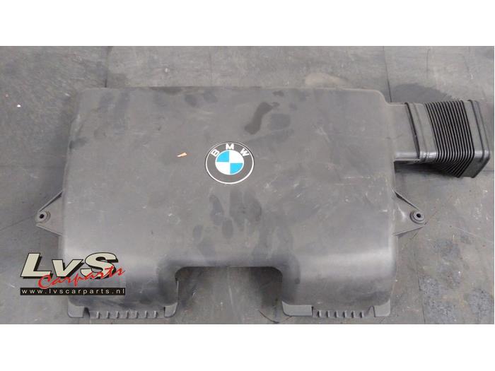 Air funnel from a BMW 1 serie (E87/87N) 118i 16V 2007