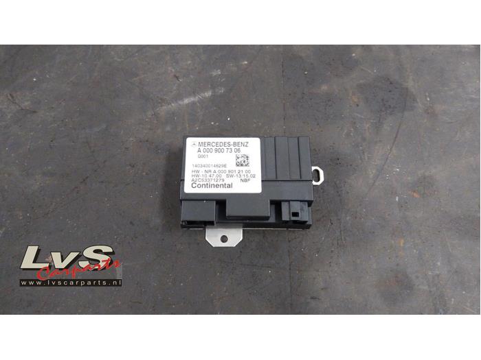 Używane Modul paliwowy ADM Mercedes CLA (117.3) 2.0 AMG CLA-45 Turbo 16V Cena € 55,00 Procedura marży oferowane przez LvS Carparts