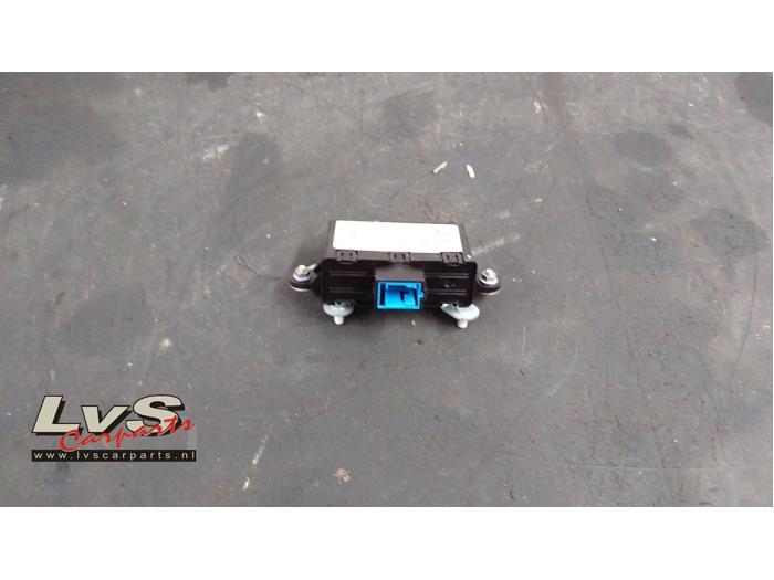 Usagé Module (divers) Mercedes CLA (117.3) 2.0 AMG CLA-45 Turbo 16V Prix € 60,00 Règlement à la marge proposé par LvS Carparts