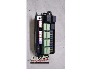 Used Fuse box BMW Mini One/Cooper (R50) 1.6 16V Cooper Price € 30,00 Margin scheme offered by LvS Carparts