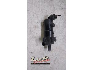 Used Water pump Toyota Prius (NHW20) 1.5 16V Price € 35,00 Margin scheme offered by LvS Carparts
